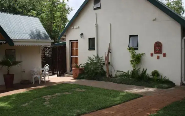Big Tree Guesthouse & BB