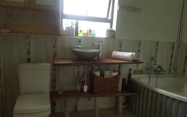 Room in House - Patzerella's Cozy Nest