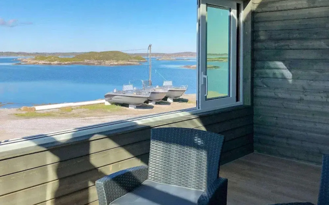 6 Person Holiday Home in Dyrvik