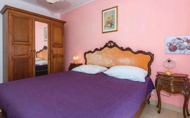 Beautiful Home in Rogoznica With Wifi and 2 Bedrooms