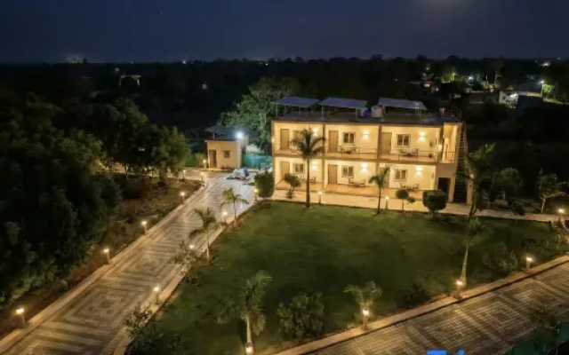 Radsum- Luxury Farmhouse & Resort