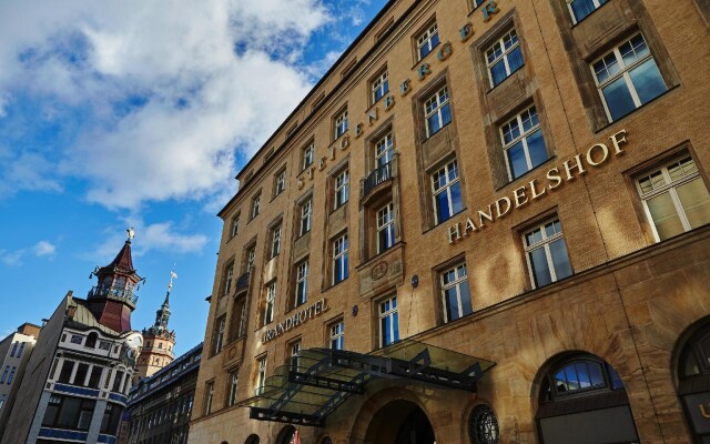 Отель Steigenberger Grandhotel Handelshof Leipzig Германия, Лейпциг - 1 отзыв об отеле, цены и фото номеров - забронировать отель Steigenberger Grandhotel Handelshof Leipzig онлайн вид на фасад