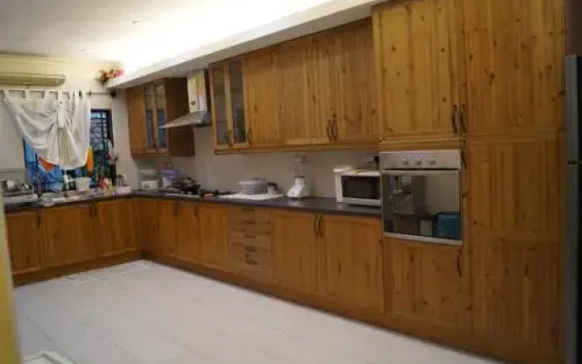 Warm House@Meet2Stay