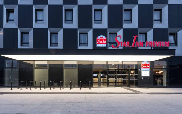 Star Inn Hotel Wien Hauptbahnhof in Vienna, Austria from 115$, photos, reviews - zenhotels.com hotel front