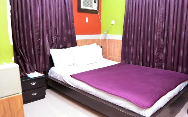 Inglesias Hotels