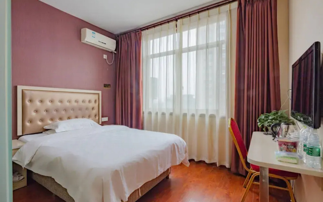 Chengdu Pinyi Minsheng Holiday Hotel