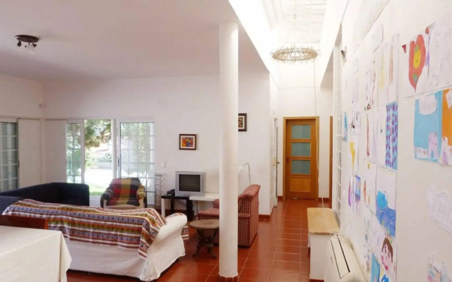 Villa Charneca
