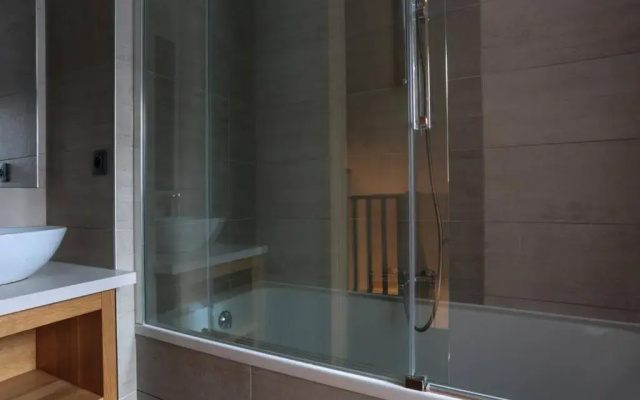 Appartement Val Thorens, 5 pièces, 8 personnes - FR-1-545-2