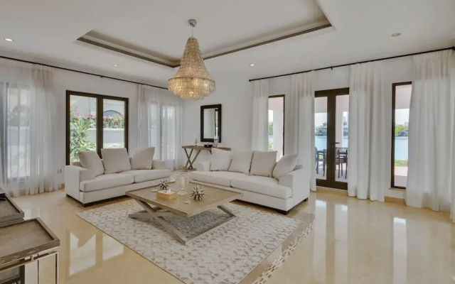 5 Villa w Private Pool Beach on Palm Jumeirah
