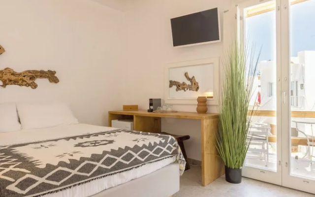 Parosquare Central Suites