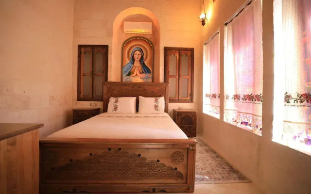 Nahrin Hotel & Art