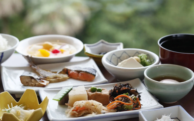 Toba Seaside Hotel