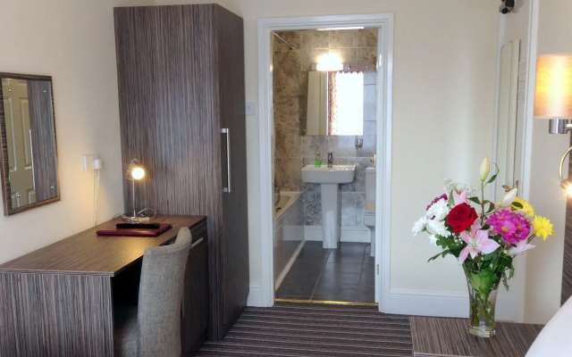 Ely House Hotel