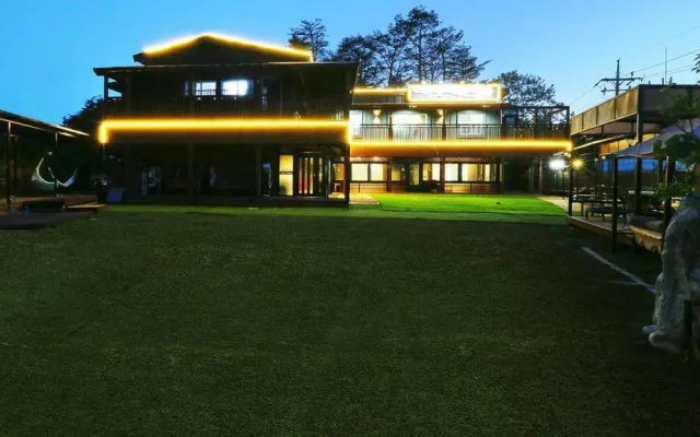 Pine Hill Pet Pension