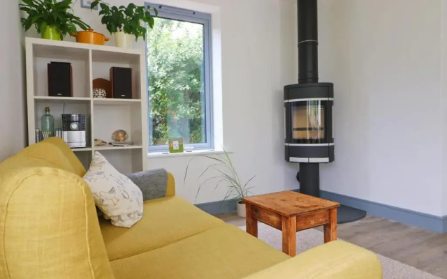 Modern Holiday Home Central St Merryn