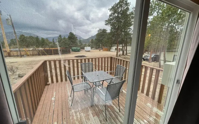 Estes Mountain Inn