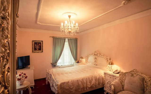 LH Hotel Gold