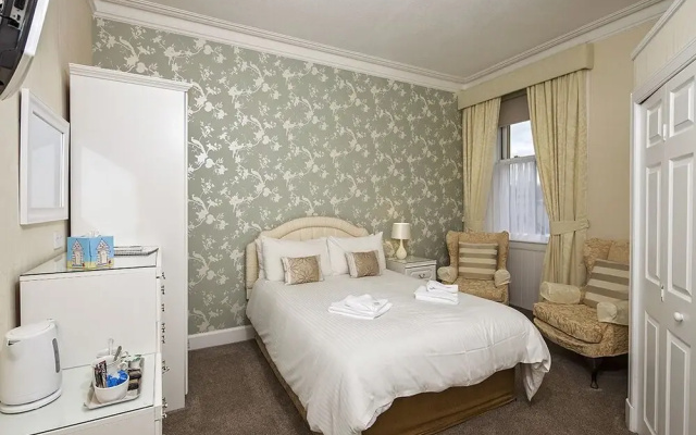 Glengarry Guest House