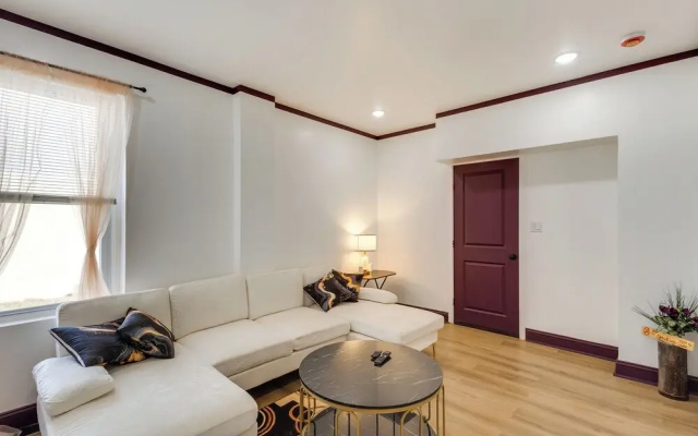 7 Mi to Lincoln Financial! Charming Philly Apt