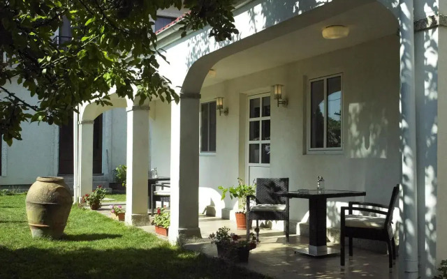 Vila Caviar