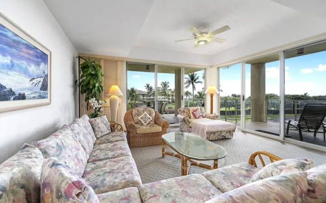 Vista Waikoloa B-206 2 Bedroom Condo by RedAwning
