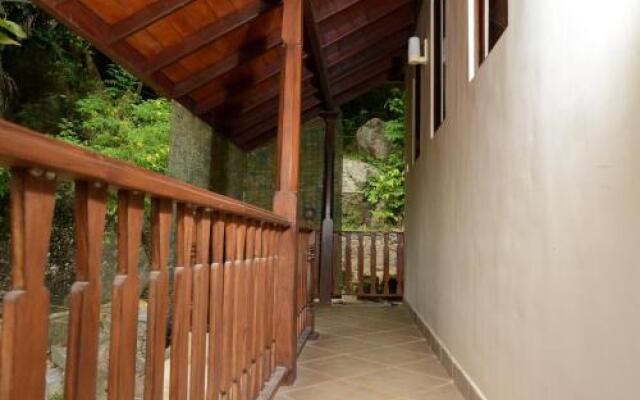 Отель Elephant Rock Cottage Унаватуна вид на фасад