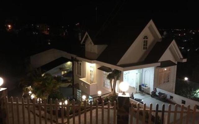 Отель Thanh HoÀi Homestay Далат вид на фасад
