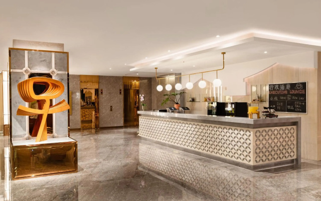 Mehood Lestie Hotel