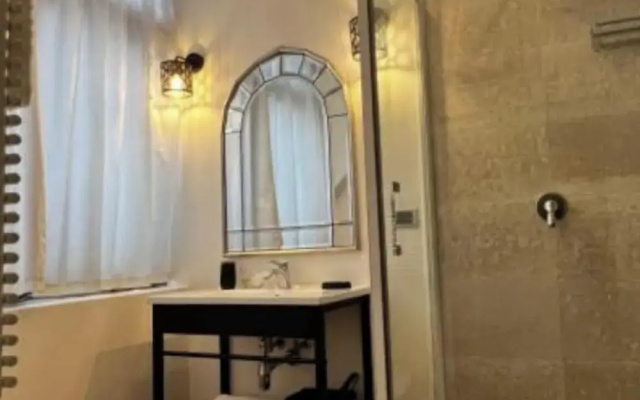 Calefati Gallery Luxury Apartment