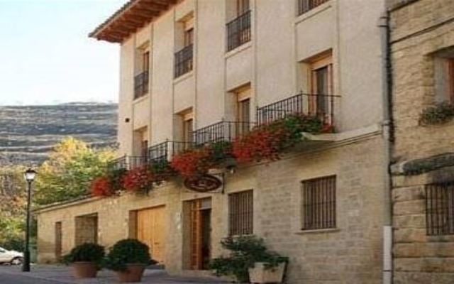 Отель Casa Laiglesia Ункастильо вид на фасад