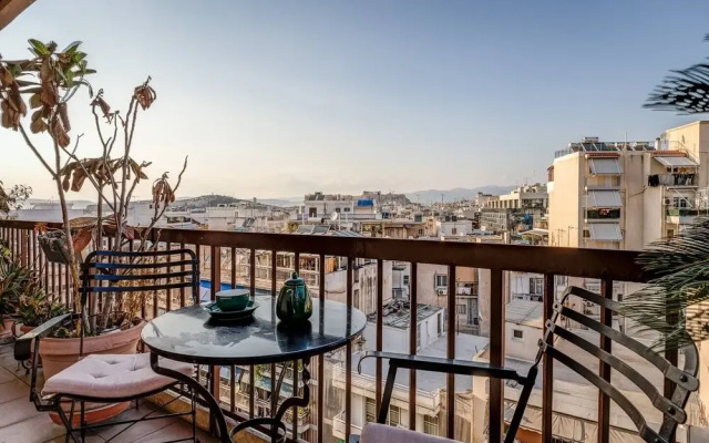 Superb view apartment next to Metro