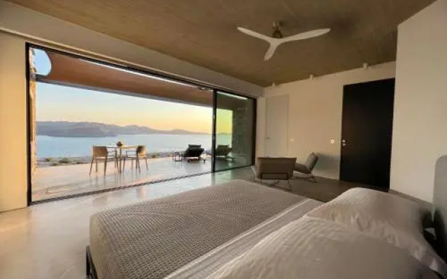 Echoes Suites Milos