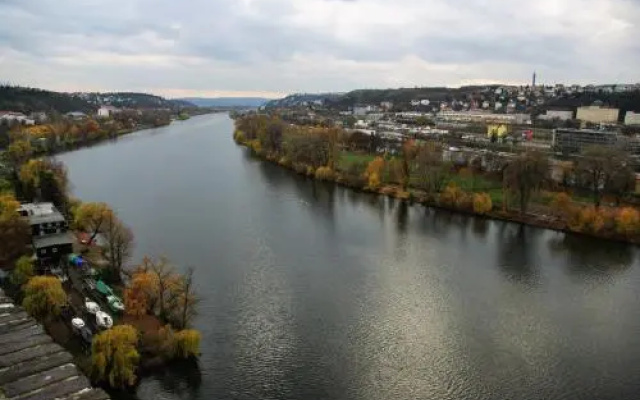 Spacious Prague View Apartment