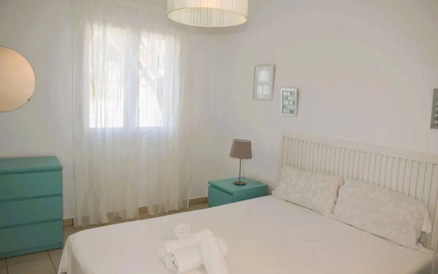 Pb2214 in El Vergel With 2 Bedrooms and 1 Bathrooms
