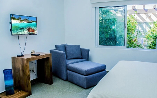 Del Viento Vaiven Penthouse 28 2 Bedroom Condo