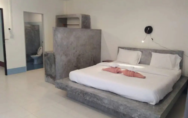 Top Harvest Rental Hostel
