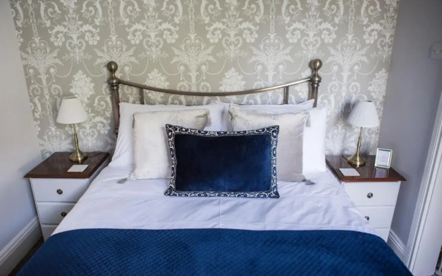 Riverdale House B&B