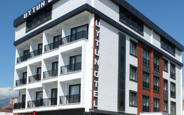 Uytun Hotel Пелиткой вид на фасад