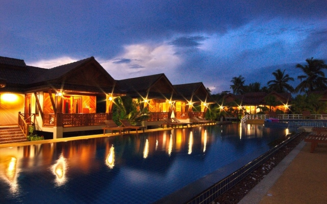 Отель Sangsawan Palace Khaolak Resort вид на фасад