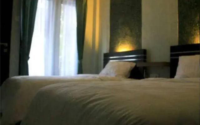 Alengka Hotel