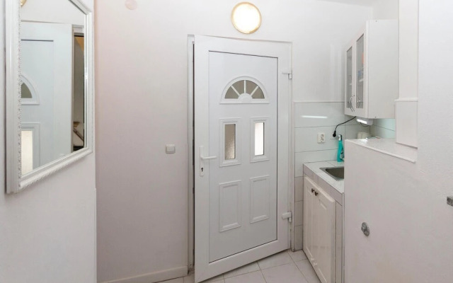 Amazing Home in Premantura With Wifi and 2 Bedrooms