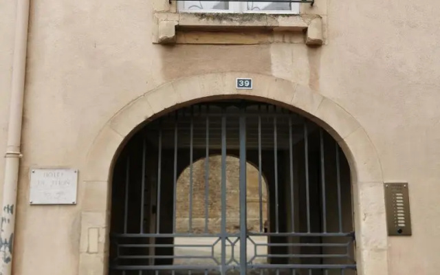 Studio en duplex dans un hôtel particulier