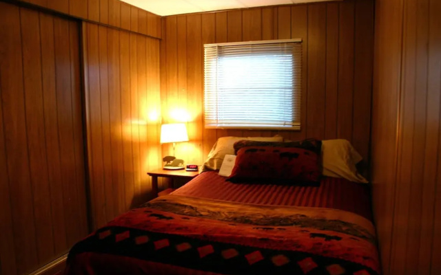 Yellowstone Wildlife Cabins