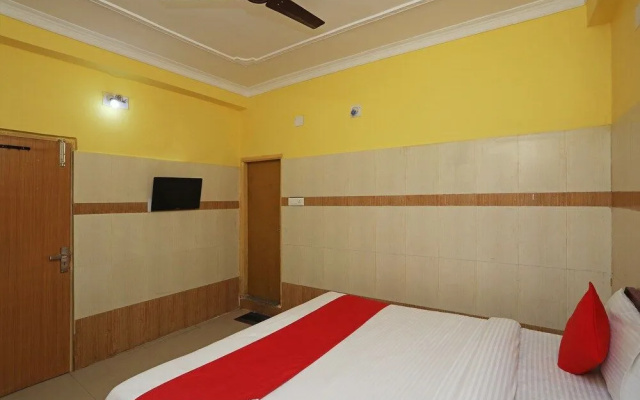 OYO 15915 Hotel Star Inn