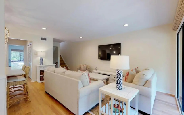 299 Turnberry Village