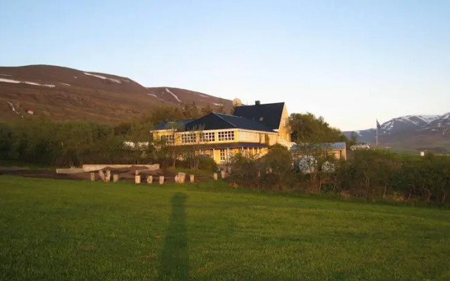 Leifsstadir Guesthouse