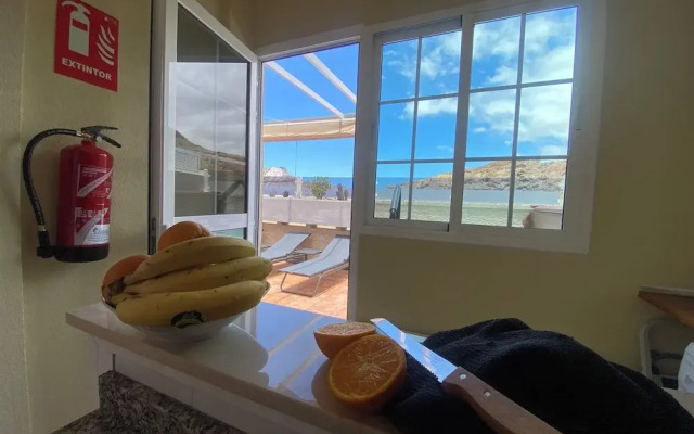 Spacious Apartment With Jacuzzi and Pool Access