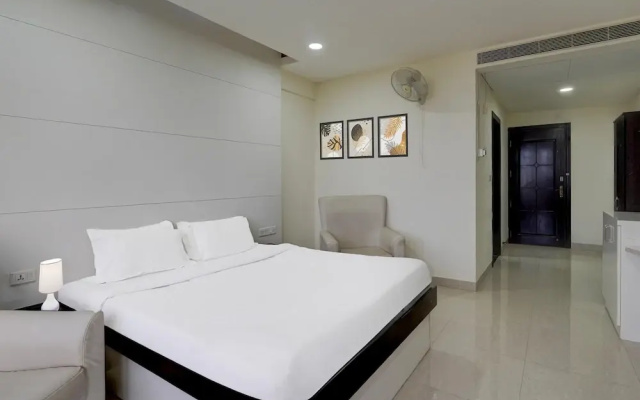 Poolside Retreat Near Sathyabama Chennai