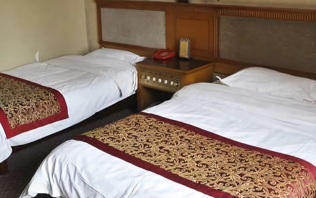Longyun Hotel