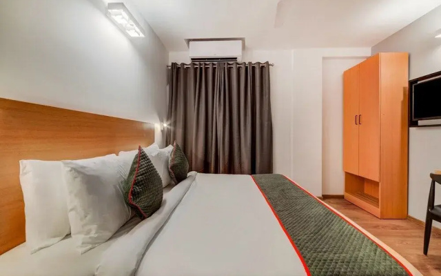 OYO Townhouse 101 Golf Course Road